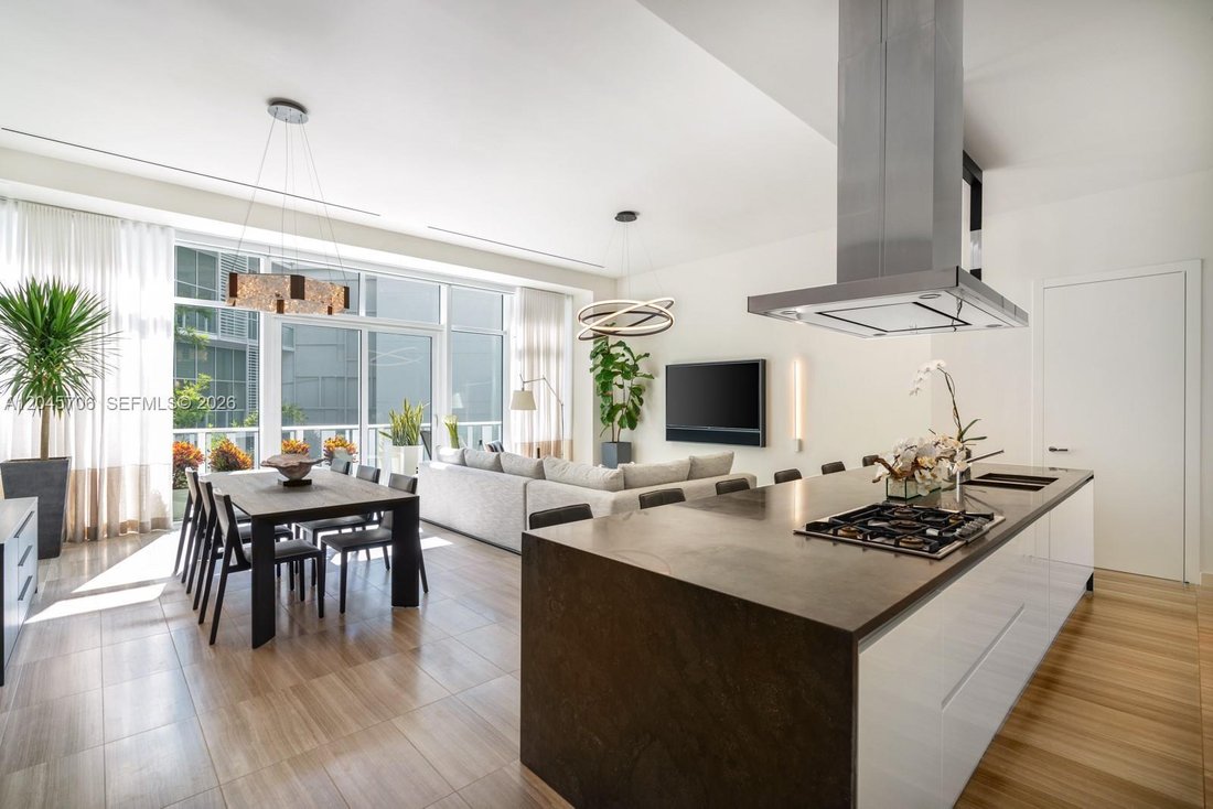 Condo in Miami Beach, Florida, United States 5 - 18331648
