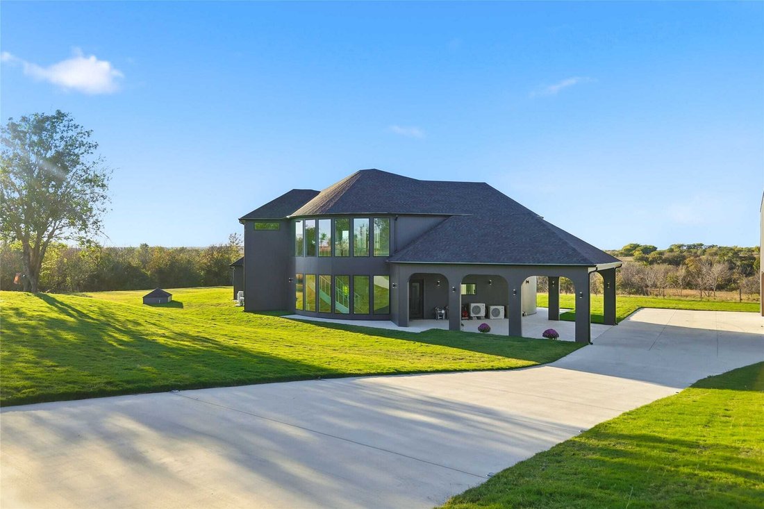 House in Decatur, Texas, United States 2 - 18168225