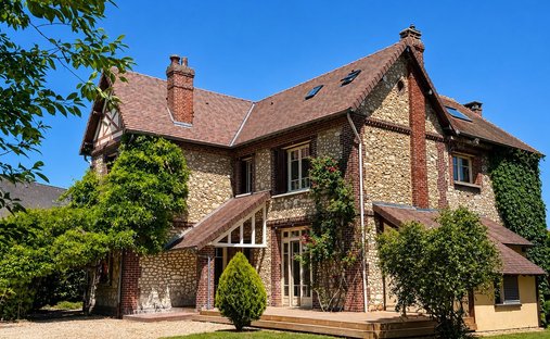 House in Le Vaudreuil, Normandy, France 1