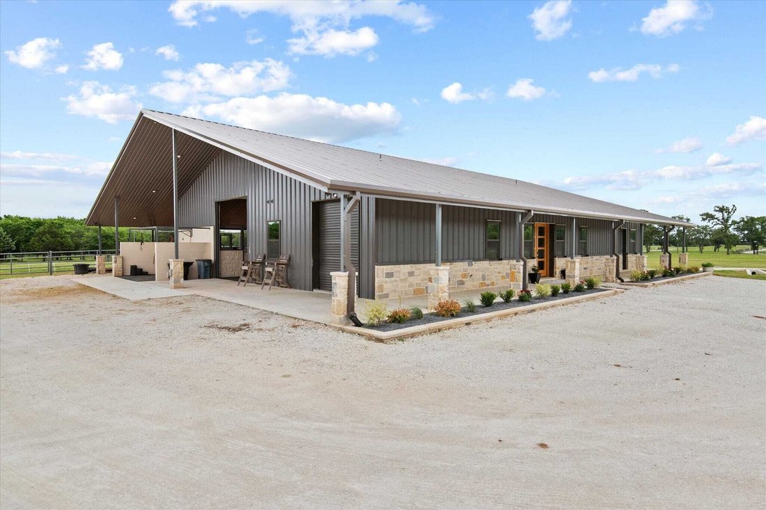 House in Pilot Point, Texas, United States 2 - 17901011