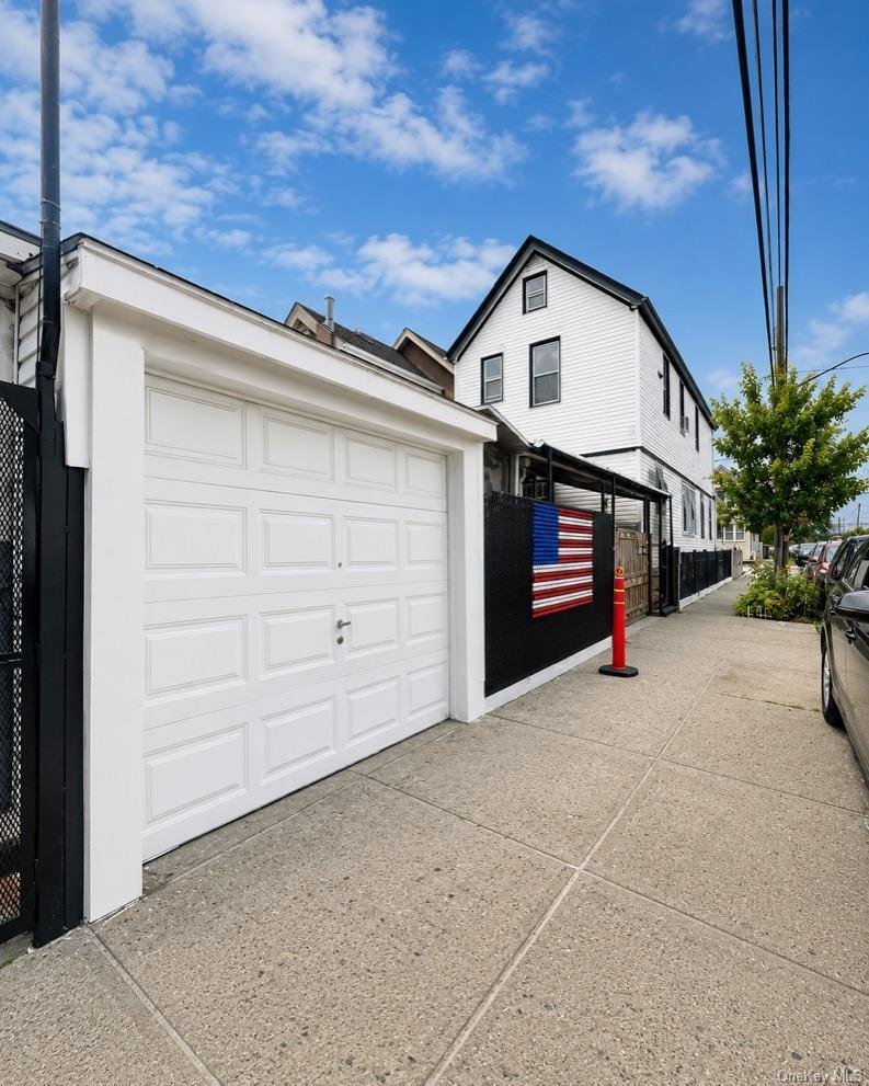 House in New York, New York, United States 2 - 18329314