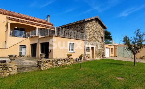 Estate in Condrieu, Auvergne-Rhône-Alpes, France 1