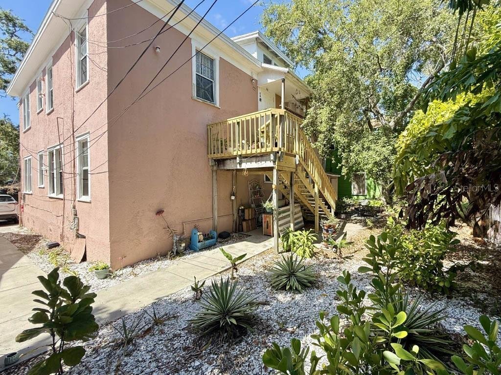 St. Petersburg, Florida, United States 4 - 18330739