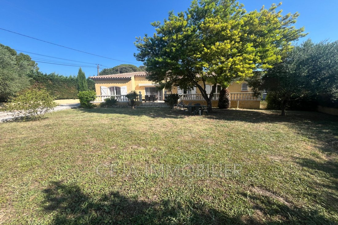 Villa in Partie Nord-Ferrieres-Cadenades-Rouviere, Le Muy, France 3 - 18328096