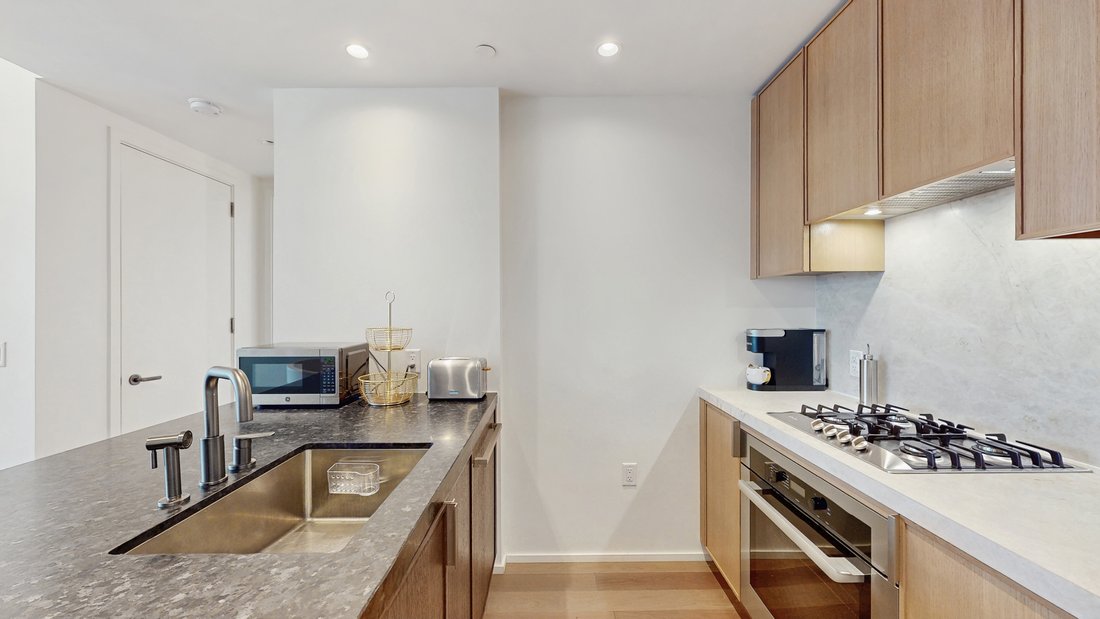 New York, New York, United States 5 - 18331655