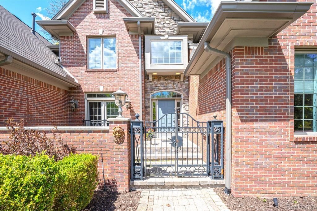 House in Orchard Lake Village, Michigan, United States 5 - 18332292