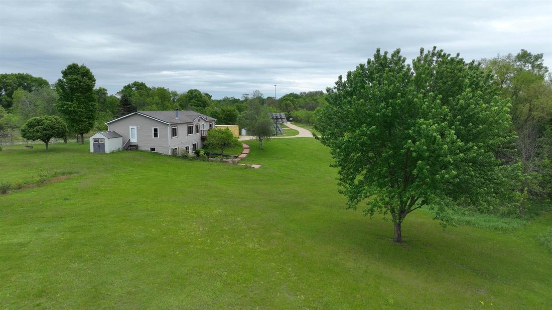 House in Gotham, Wisconsin, United States 2 - 18326908