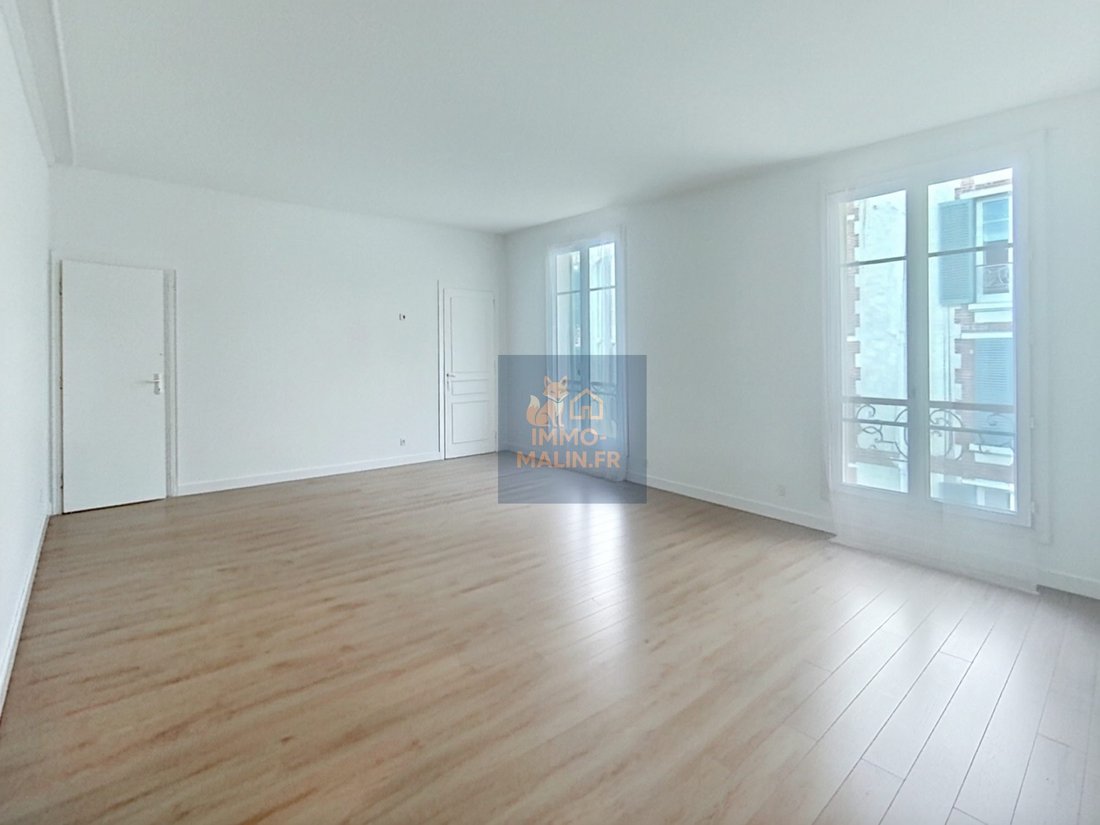 Apartment in Amiraux-Simplon-Poissonniers, Paris 18e Arrondissement, Paris 2 - 18332342