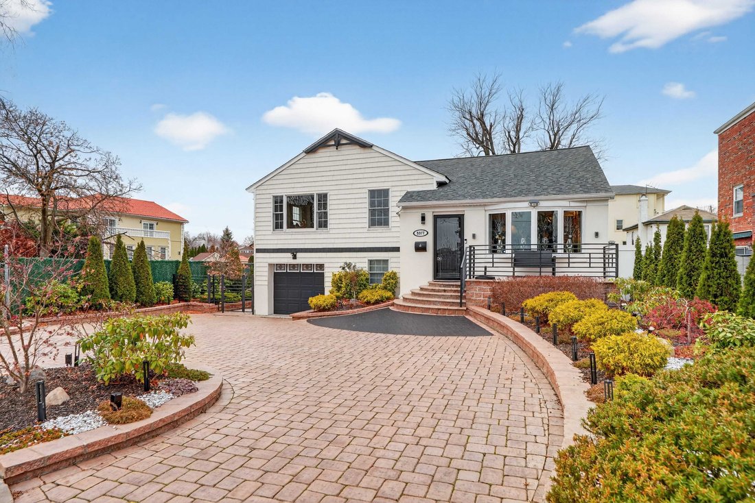 House in New York, New York, United States 4 - 17877966