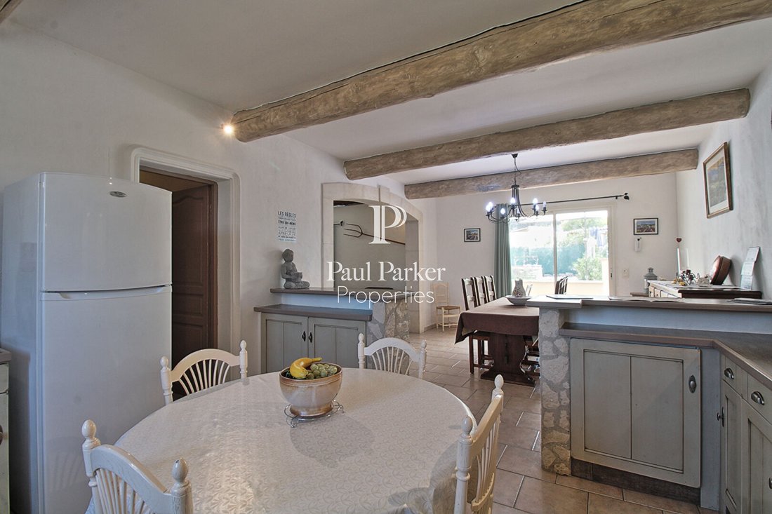 Villa in Saint-Rémy-de-Provence, Provence-Alpes-Côte d'Azur, France 4 - 18217797