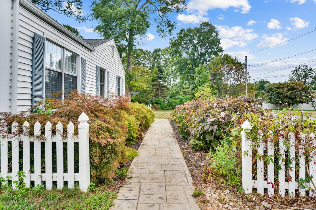 House in Orange, Connecticut, United States 2 - 18329341