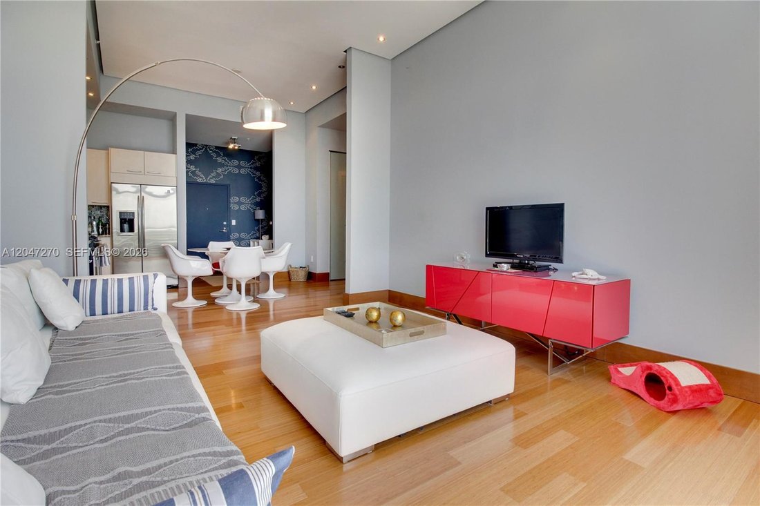 Condo in Miami Beach, Florida, United States 5 - 18331659
