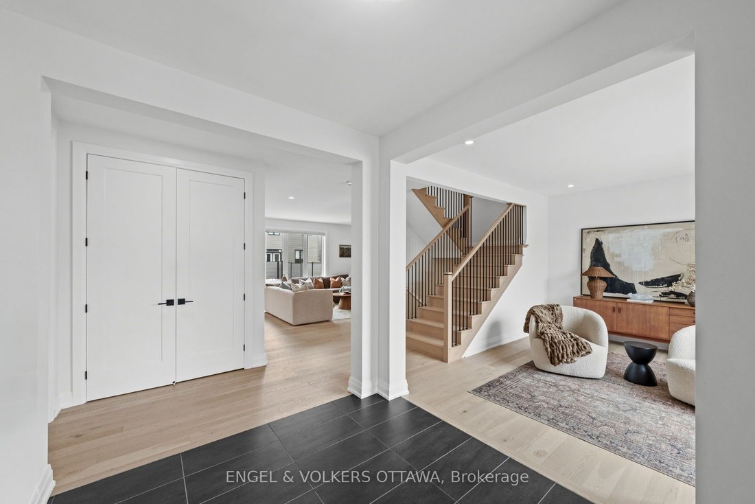 House in Ottawa, Ontario, Canada 5 - 18331785