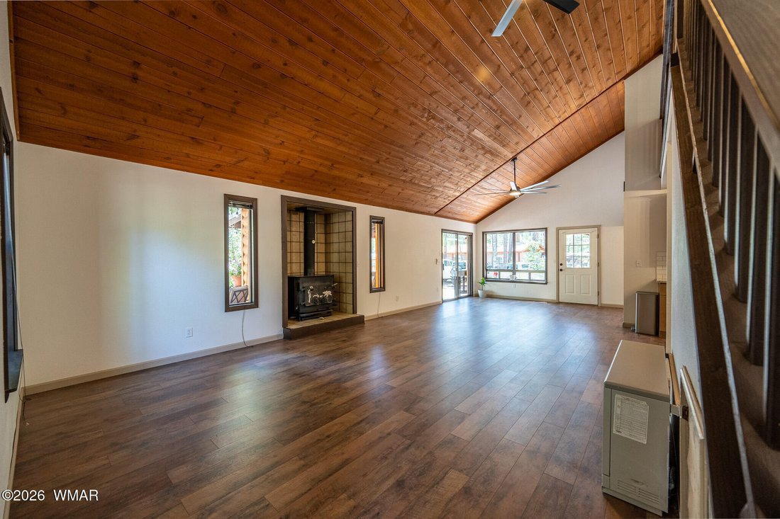 Pinetop, Arizona, United States 5 - 18329028