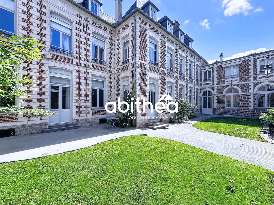 Estate in Prefecture, Arras, France 1 - 18327833