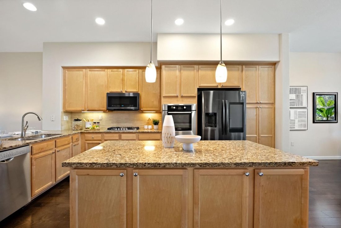 Townhouse in San Jose, California, United States 4 - 18330319