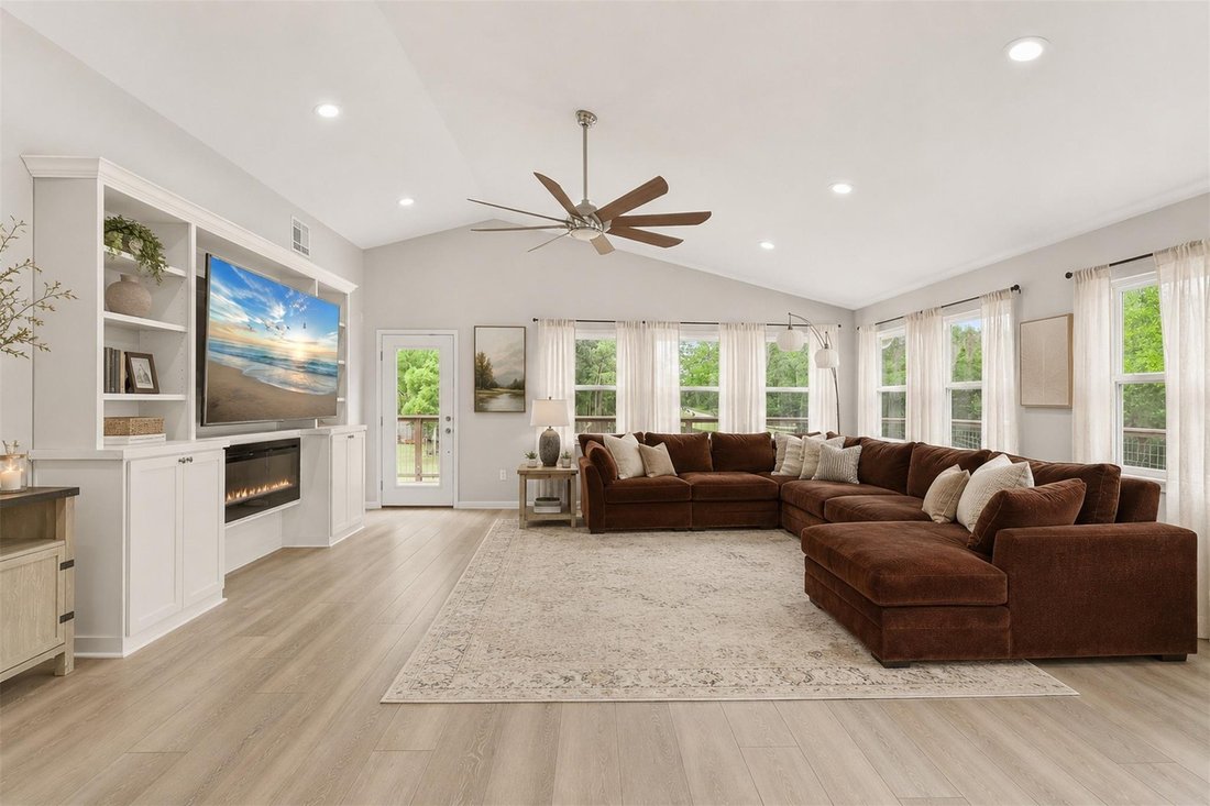 House in Alvin, Texas, United States 4 - 18331346