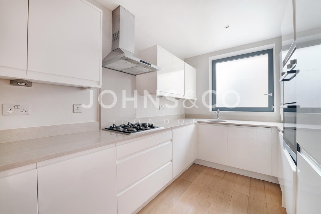Townhouse in Little Ealing, Hounslow, England 4 - 18329233