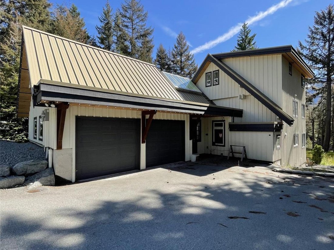 House in Whistler, British Columbia, Canada 1 - 18332199