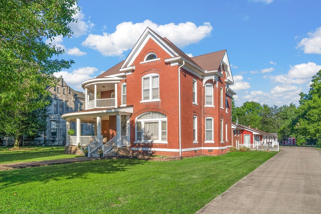 House in Guthrie, Kentucky, United States 1 - 18327140