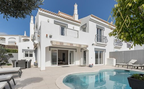 Villa in Vale do Lobo, Almancil, Portugal 1