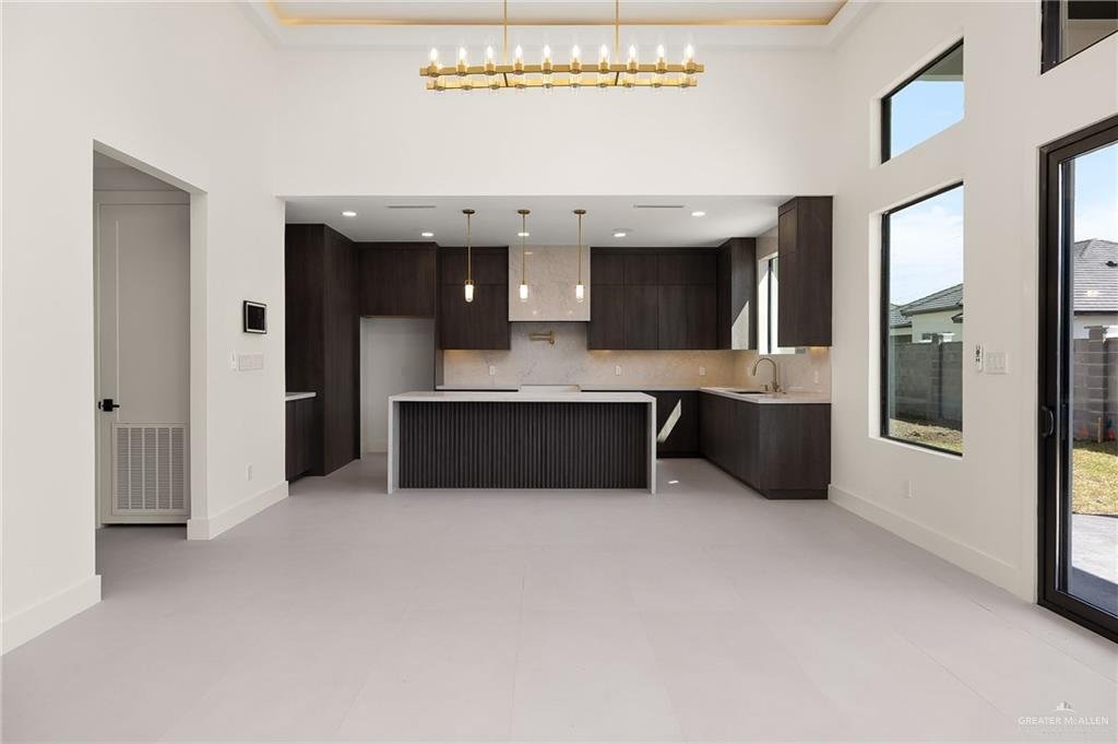 House in Edinburg, Texas, United States 5 - 18329384