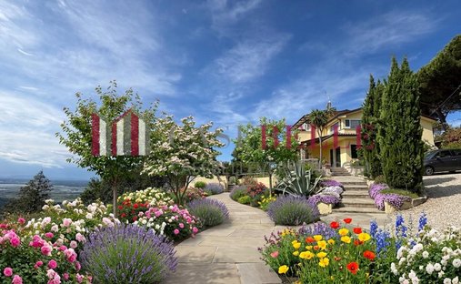 Villa in Massarosa, Tuscany, Italy 1