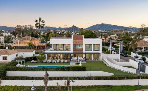 Villa à Estepona, Andalousie, Espagne 1