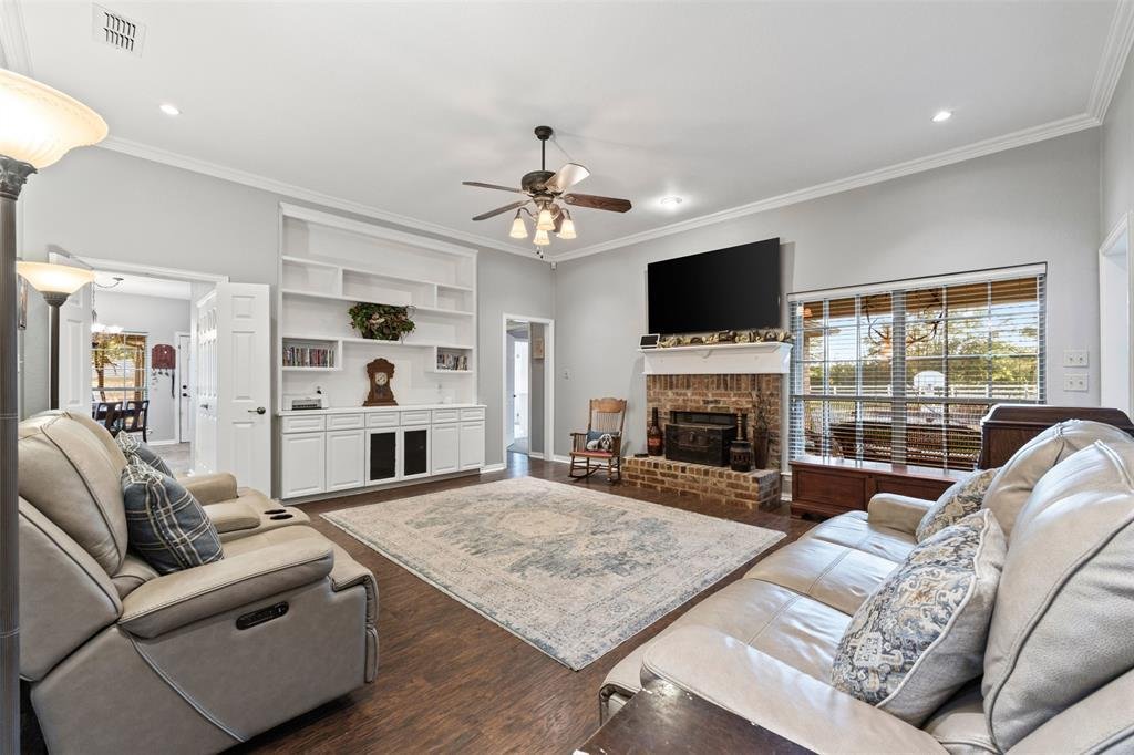 House in Burleson, Texas, United States 5 - 18331386