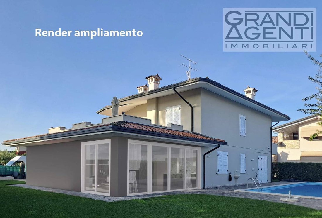 Villa in Rivoltella, Desenzano del Garda, Lombardy 4 - 17426207