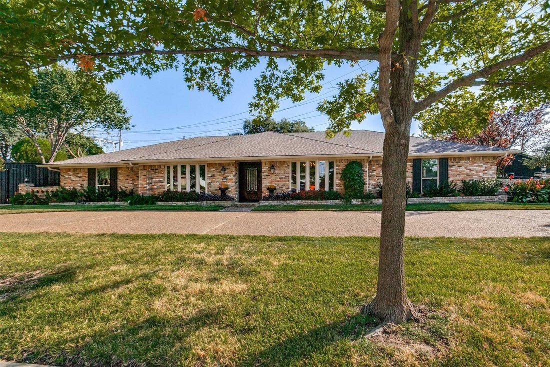 House in Dallas, Texas, United States 1 - 17402773