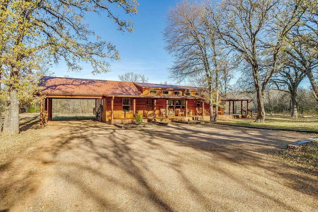 House in Cleburne, Texas, United States 4 - 17585672