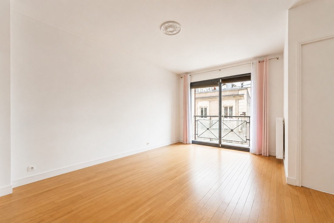 Apartment in Léon-Blum Folie-Regnault, Paris 11e Arrondissement, Paris 2 - 18332268