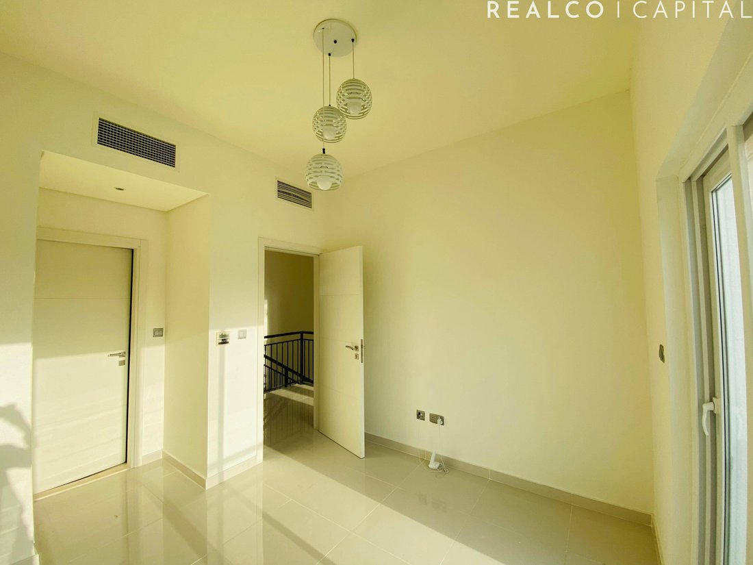 Townhouse in Damac Hills 2, Dubai, United Arab Emirates 1 - 18327867