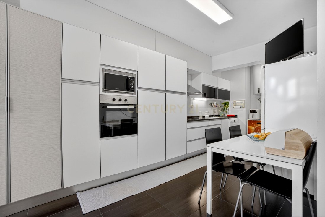 Apartment in Linda-a-Velha, Lisbon, Portugal 5 - 18009623