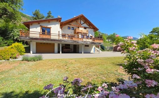 House in Briançon, Provence-Alpes-Côte d'Azur, France 1