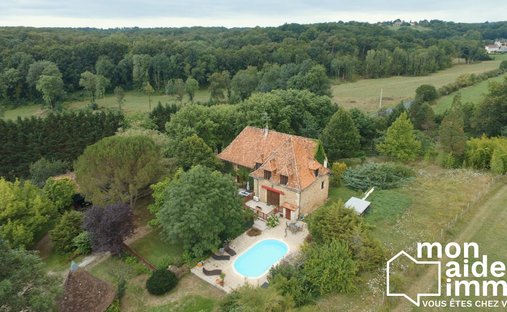 House in Eyzerac, Nouvelle-Aquitaine, France 1