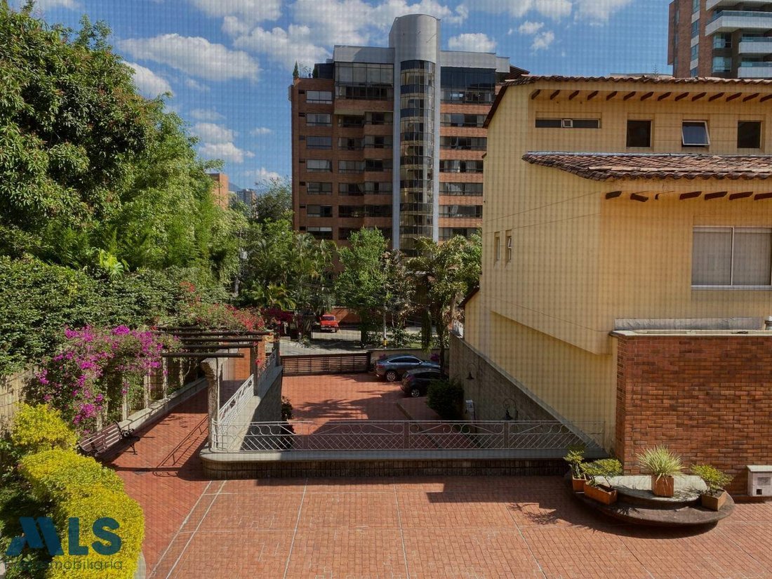 House in Medellín, Antioquia, Colombia 3 - 18327345