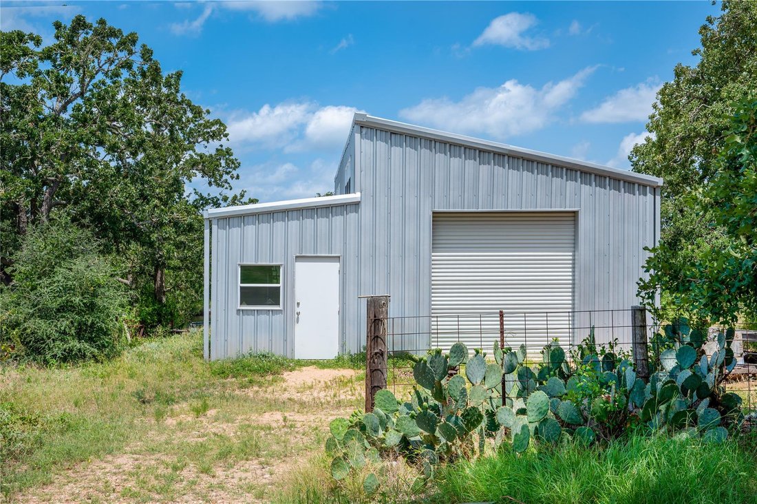 House in Coupland, Texas, United States 5 - 18330836