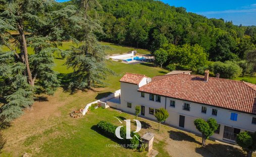 House in Beaumont-de-Lomagne, Occitania, France 1