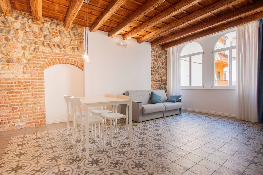 Center, Verona, Veneto 1 - 18332138
