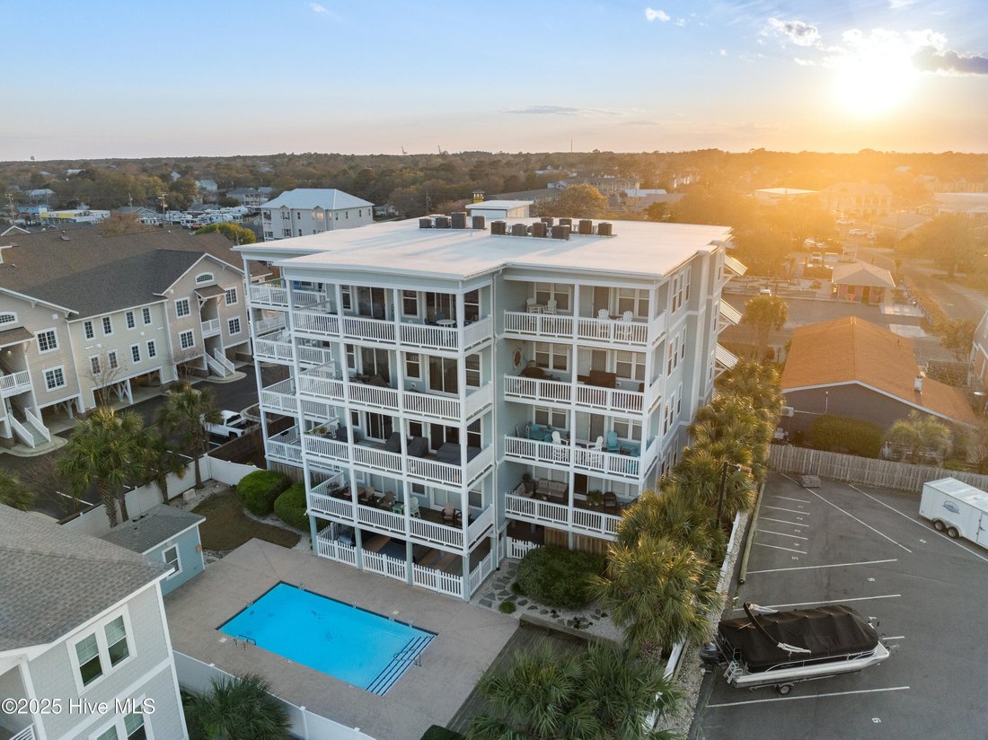 Condo in Carolina Beach, North Carolina, United States 2 - 18330959