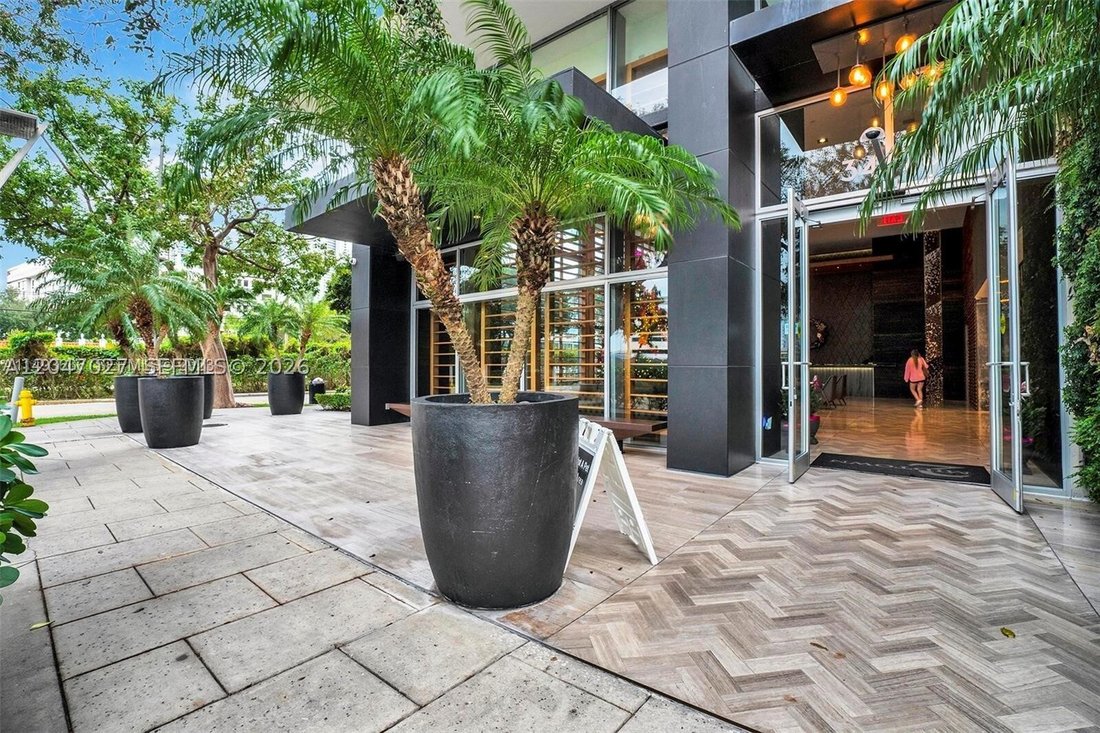 Condo in Miami, Florida, United States 4 - 18326886