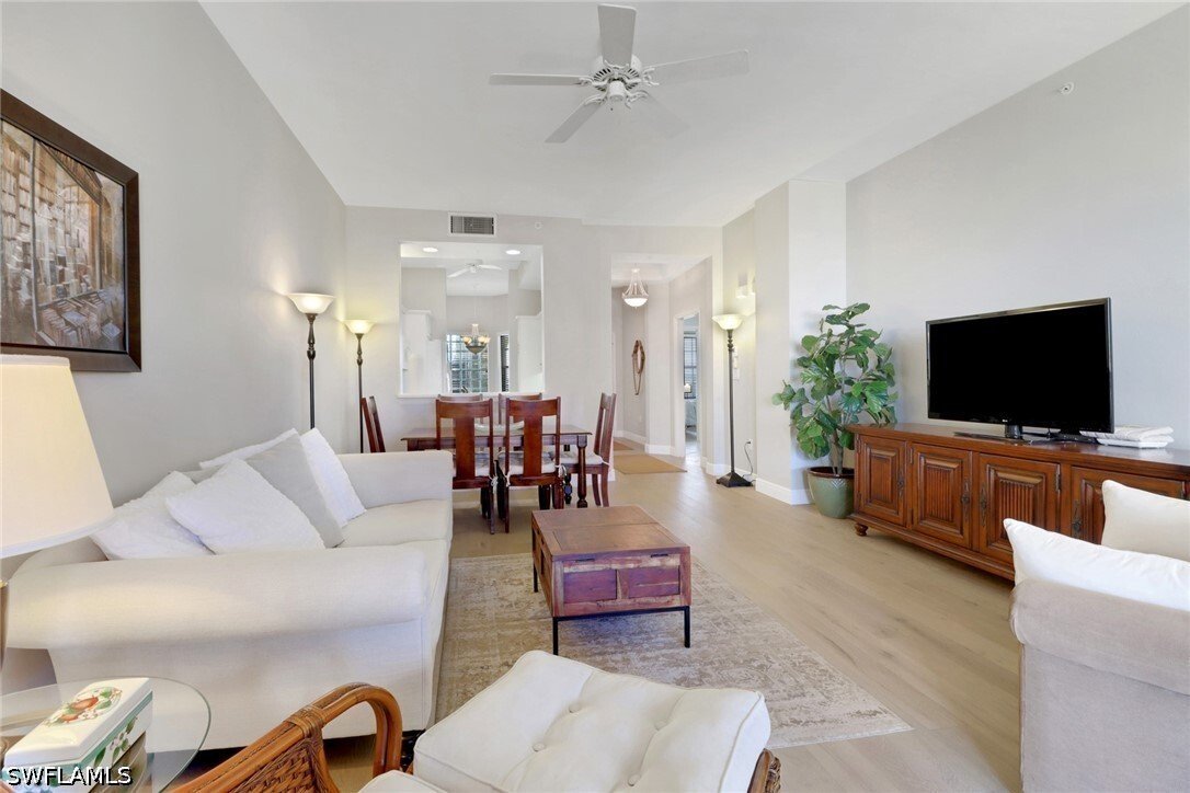 Condo in Naples, Florida, United States 1 - 18327145