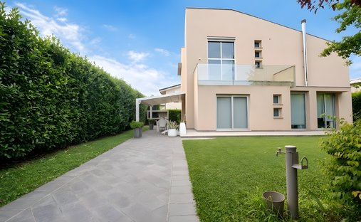 Villa in Center, Fucecchio, Tuscany 1