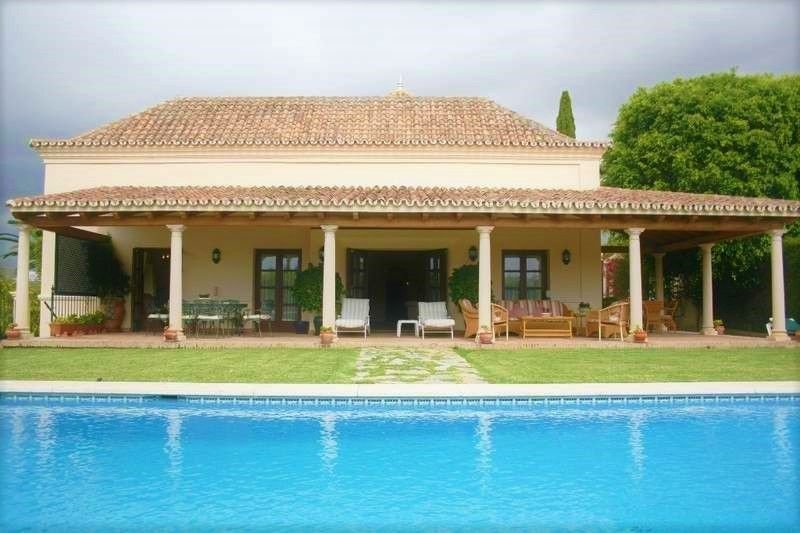 Villa in San Pedro de Alcantara, Andalusia, Spain 1 - 18329902