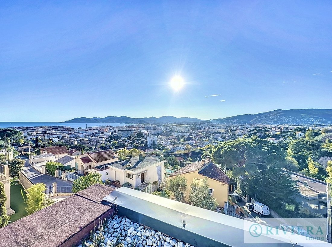 House in Cannes, Provence-Alpes-Côte d'Azur, France 2 - 18330965