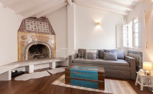 Apartment in Misericordia, Lisbon, Portugal 1