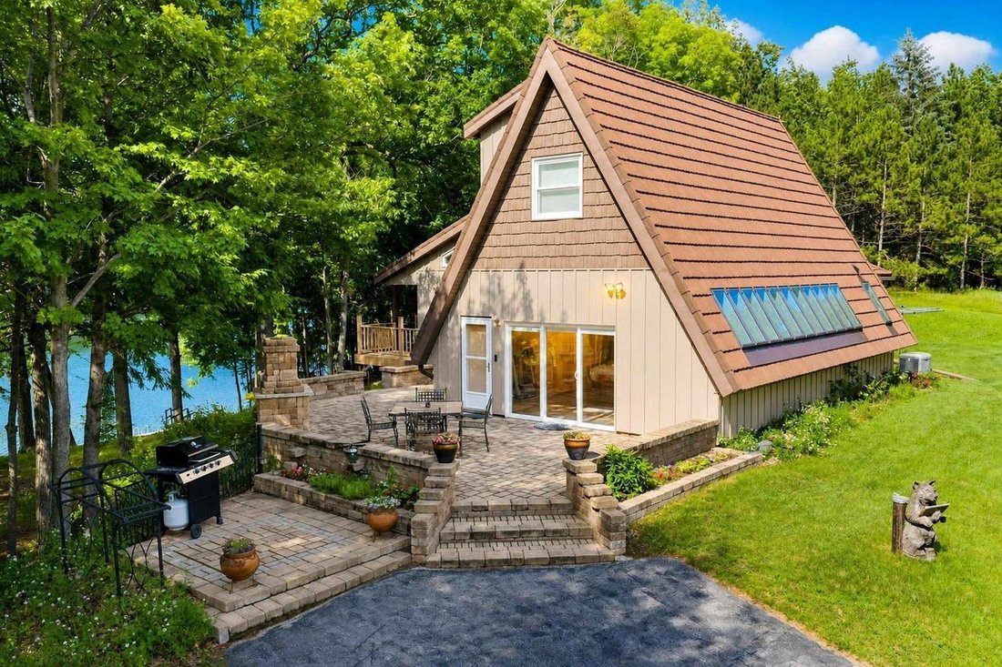 House in Legend Lake, Wisconsin, United States 1 - 18329906