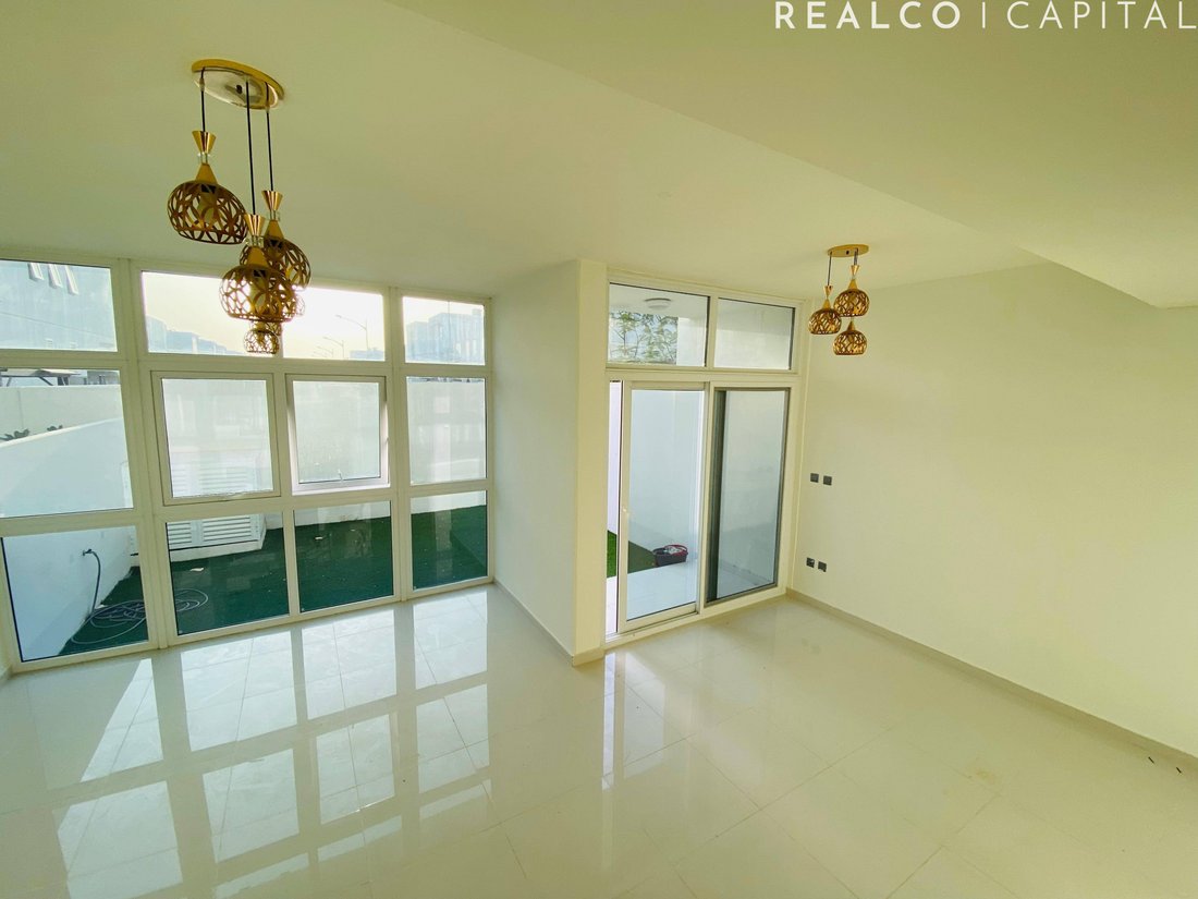 Townhouse in Damac Hills 2, Dubai, United Arab Emirates 2 - 18327867